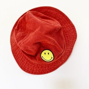 Urban Outfitters Smiley Originals bucket hat